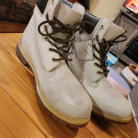 Timberland Boots - Picture 2 of 2
